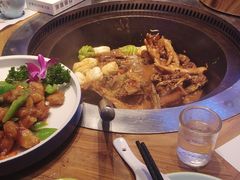 -山河屯铁锅炖·非遗东北菜(南山店)
