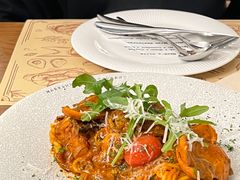-Mark&Mars Restaurant