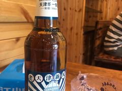 小白楼香槟-老东镇啤酒屋海鲜加工·蒸汽海鲜·海鲜烧烤(台东店)