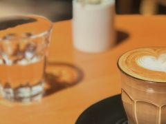迷你拿铁-阿什卡咖啡馆ESSCA COFFEE(塔里木石油宾馆店)