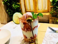 草莓轻乳酪-麦甜创意轻食餐厅(西康路店)