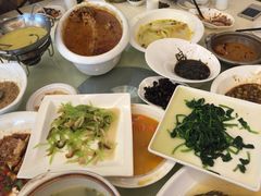 -临江仙酒店