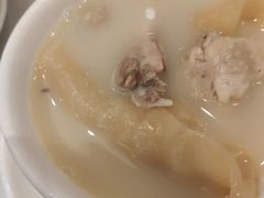 花胶螺头老鸡汤-益健名厨海鲜城(夏湾店)