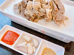 手抓羊肉-飞天大厦清真餐厅