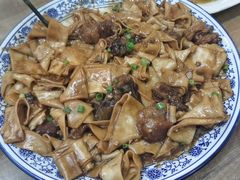 -壹阁胡羊焖饼(特色小吃街店)