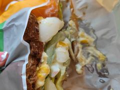 烟熏三文鱼鸡蛋沙拉三明治-Wagas沃歌斯(虹桥机场T1店)