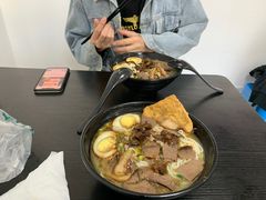 -花溪巷牛肉粉(泉城路店)