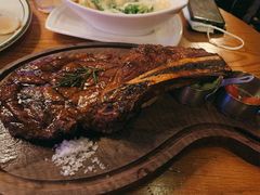 纽西兰SFF珍藏级战斧牛扒-MR.ROCKY洛奇先生RESTAURANT&BAR(宝安壹方城店)