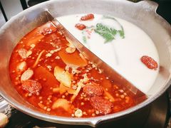 双拼锅底-湊湊火锅·茶憩(新中关购物中心店)