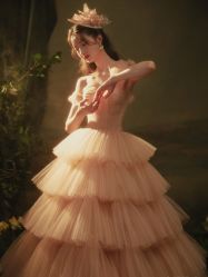 -艾米丽婚纱礼服