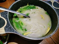 -云海肴·汽锅鸡·云南菜(天山百盛优客店)