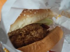 -华莱士·全鸡汉堡(财经学院店)