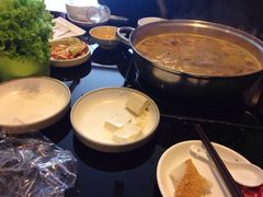 英子狗肉馆-英子补身汤(海兰路店)