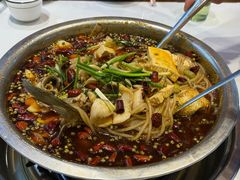 -乡土特色.冷锅鱼.牦牛肉汤锅