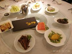 -品悦酒店(三林古镇店)