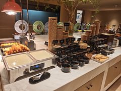 -西安大雁塔科技大学地铁站亚朵酒店