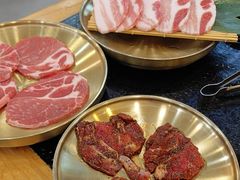 -臻牛烤肉