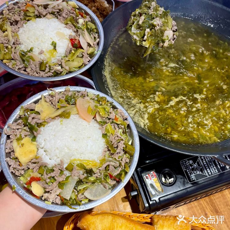 乌鲁木齐这家新开的渣渣牛肉火锅好吃S了❗️