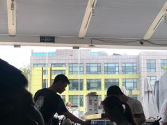 -UNI UNI(环亚凯瑟琳店)