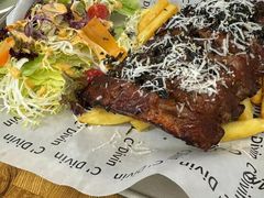 -Dragon Pizza•圆脸龙披萨·牛排餐厅