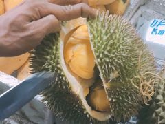 -Gerai buah-Buahan Segar