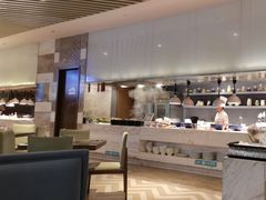 -筠咖啡西餐厅(上海国展宝龙丽筠酒店)