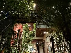 -Cuc Gach Quan Restaurant