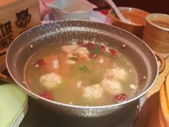 泉水肉丸子嫩菜苗-吃饭皇帝大土家民族菜(正大广场店)