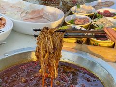 -茅草房·河畔园林火锅