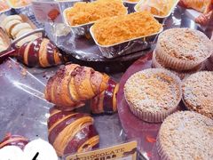 巧克力羊角面包-巴黎贝甜·生日蛋糕(环球中心店)