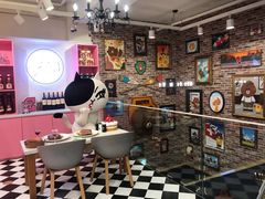 -LINE FRIENDS Garosu-gil Flagship Store