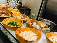 -广州万富希尔顿酒店·感趣自助餐厅·金秋蟹宴生蚝海鲜刺身