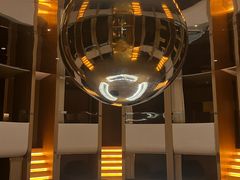 -涨巢·潮玩水疗局