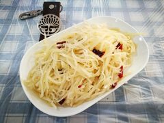 酸辣土豆丝-辣螃铠盆盆蟹大排档(总店)