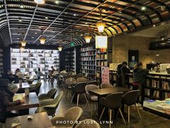 -钟书阁(松江泰晤士小镇店)