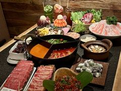 -三出山火锅(南京万象天地店)