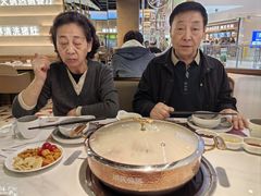 -洪氏嗨捞·广东猪肚鸡·椰子鸡火锅(西咸万象城店)