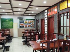 -湖南人家湘菜馆(镇江路店)