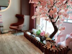 -诗丽华黛美容院