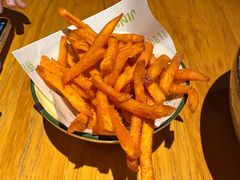 -JINNS锦时 steak&pizza(浸信会礼拜堂旧址店)