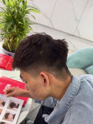 -米娜护肤造型