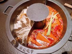 菌香鸳鸯锅-晓宇重庆火锅(西安荟聚店)