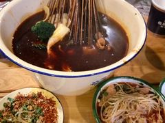 -拈签一笑黄牛肉辣卤串串