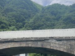 -安吉龙王山峡谷漂流
