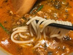 -刀小蛮半只鸡过桥米线(家乐福四元桥店)