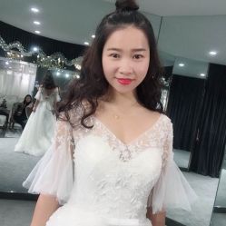 -艾米丽婚纱礼服