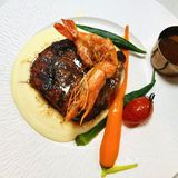 每日分享一道美食～澳洲纯血谷饲牛柳黑虎虾