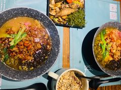 -八月美食小馆(银泰城总店)