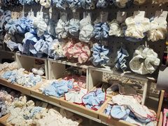 -名创优品(北京新中关购物中心地铁层店)