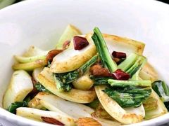 -绿草地·湘菜(梅溪湖步步高店)